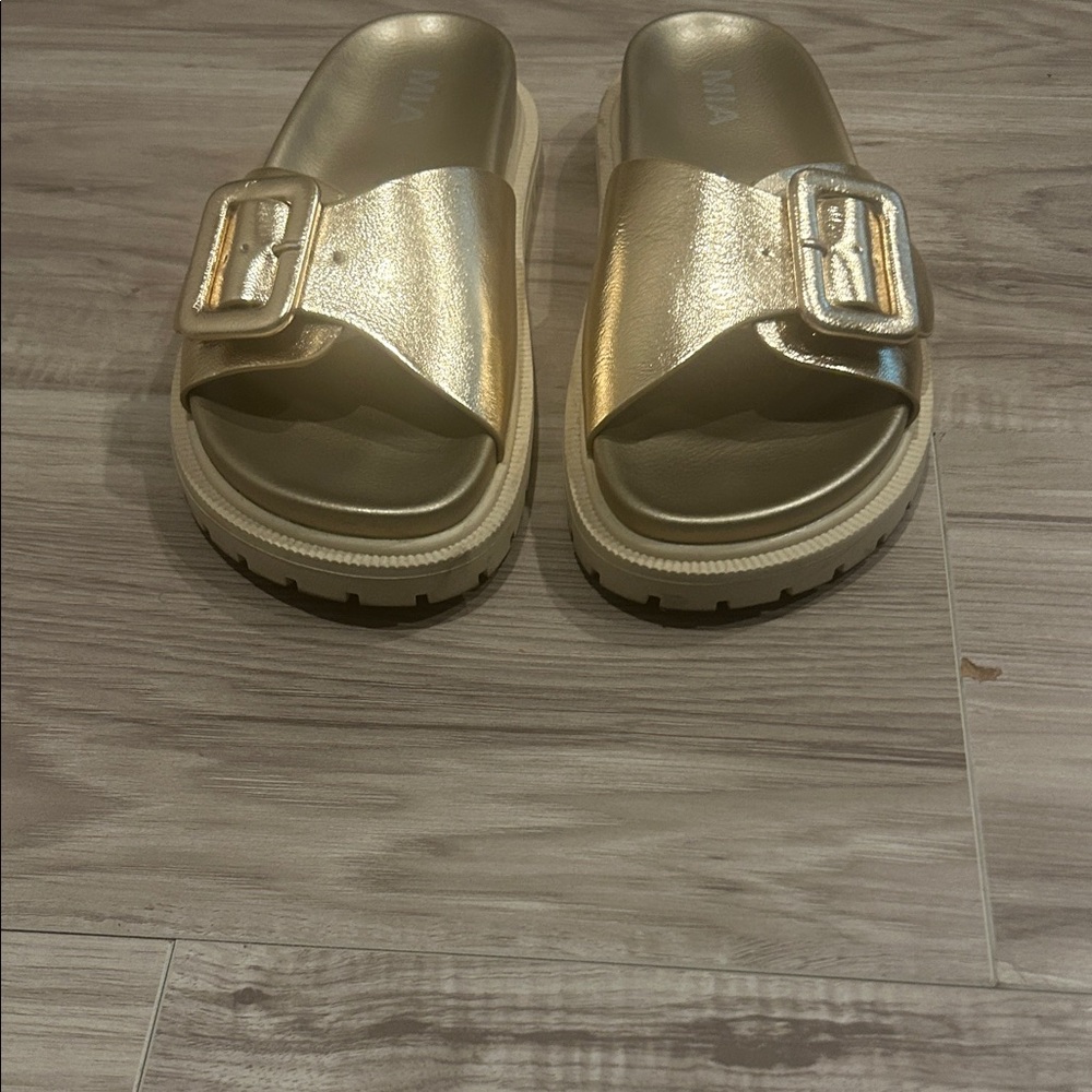 MIA Women Sandals - Picture 4 of 4
